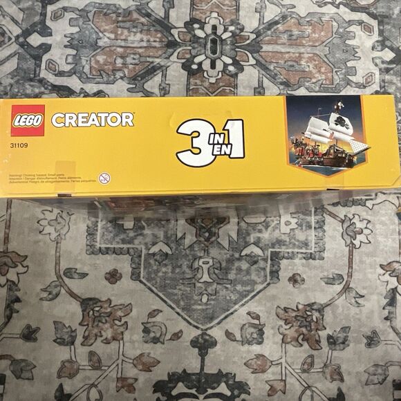 NISB LEGO Creator 3in1 31109 Pirate Ship 1260pc 4 Minifigures Shark Rebuild 9+ - Picture 13 of 13